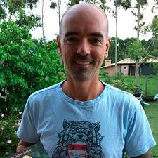 Viver mais com menos: o que ganhou o empresário jaraguaense que deixou a  cidade por uma vida simples no litoral