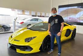 L amborghini aventador dari kadbod hasil ciptaan youtuber new zealand berjaya dilelong dengan nilai as$10,420 (rm43,165). Baru 5 Minit Test Drive Lamborghini Harga Hampir Rm1 Juta Youtuber Terlopong Tengok Axia Tiba Tiba Berpusing Sebelah Kereta Viral Mstar