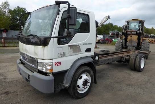 International CF600-2004 Cab & Chassis Truck