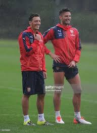 Mesut Ozil And Olivier Giroud Of Arsenal During A Trainig Session At Soccer Guys Hot Rugby Players Soccer Players
