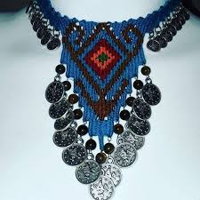 Taki Tasarim Etnik Taki Bohem Lilit Tsrm Photos Et Videos Instagram In 2020 Bead Weaving Weaving Jewelry