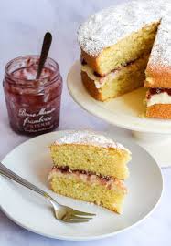 A rich buttercream and raspberry jam filling is sandwiched between two light, airy cakes in this recipe for a classic victoria sponge cake. Victoria Sponge Cake With Duck Eggs By Missrachelphipps Quick Easy Recipe The Feedfeed