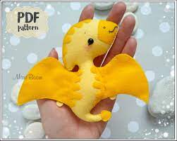 Felt Pattern Dinosaur Easy Pdf Pattern Dinosaur Felt Sewing Etsy Felt Pattern Felt Ornaments Patterns Diy Doll Pattern