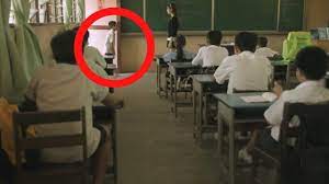 حضر هذا الطفل الى المدرسة متأخراً ولكن عقاب المعلمة له كان مفاجئاً !! -  YouTube