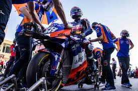 Quartararo started the 24 lap race from the front, his fifth consecutive pole position start of the season. Oliveira Dominates Home Motogp In Portugal As Arenas Wins 2020 Moto3 Title Ktm Press Center