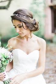Lockere Hochsteckfrisur Mit Zartem Diadem Frisuren Hochzeit Brautfrisur Hochzeitsfrisuren