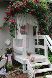 40 Gorgeous Shabby Chic Garden Decor Ideas Decor Renewal Shabby Chic Garden Shabby Chic Garden Decor Shabby Chic Outdoor Decor
