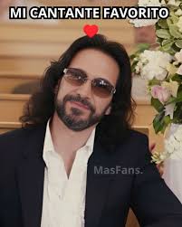 Yo cuando veo fotos de mi cantante favorito 😍