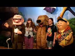 Dug / alpha john ratzenberger: Meet And Greet With Characters From Disney Pixar S Movie Up Youtube
