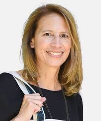 Laura Miller's Instagram, Twitter & Facebook