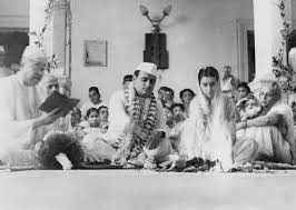 File The Marriage Ceremony Of Feroze Gandhi And Indira Gandhi March 26 1942 At Anand Bhawan Allahabad Jpg Indira Gandhi Indian History Love Story