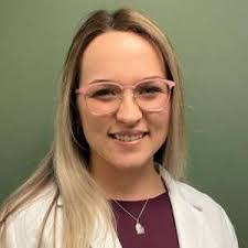 Madison Saylor's Instagram, Twitter & Facebook