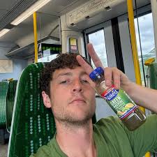 London that was 🔥🔥🔥 Refueling with green potion and en route to  @jacarandaliverpool in Liverpool for the final show of the run Doors