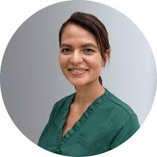 Natasha Bauer's Instagram, Twitter & Facebook