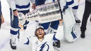 Tampa bay to unveil stanley cup championship replica banners. Lightning To Celebrate Stanley Cup Win With Boat Parade On Wednesday Sportsnet Ca