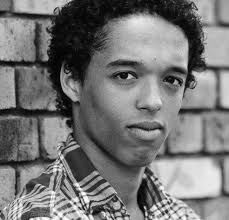 DOSSIER DE PRODUCTION THÉÂTRE