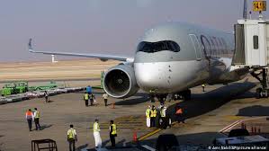 Can i use my mobile phone to make voice calls onboard? Qatar Airways Flight Lands In Saudi Arabia For 1st Time In Years News Dw 11 01 2021