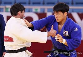 An changrim 안창림 did well to get to the final, showing more newaza than we've ever seen from him before. 4ê²½ê¸° ì—°ì† ì—°ìž¥ ì•ˆì°½ë¦¼ ì²´ë ¥ í•œê³„ë¡œ ê²°ìŠ¹ ë¬¸í„±ì„œ ì¢Œì ˆ ì•„ì‹œì•„ê²½ì œ