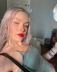 Paige Simpson's Instagram, Twitter & Facebook