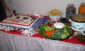 While this was a backyard graduation party that we organized, these ideas can really translate to any outdoor celebration! Graduation Party Menu