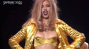 Adriana Lima Best Moments on Catwalk part 1 1997 2003 by SuperModels  Channel - Vídeo Dailymotion