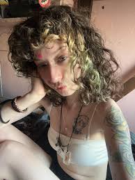 Hello, My name is Rami and I'm from Gaza. Due to the war, I lost my home  and my barbershop. Now I'm living in a tent with very difficult conditions.  I created