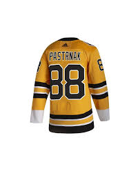 With those rumors of the 'reverse retro' jerseys last week, came the rumor that the boston bruins would use the infamous 'pooh bear' jerseys from tom callahan of vegas hockey now has a glimpse of what the vegas golden knights will look like in 'reverse retro'. Adidas Boston Bruins Men S Authentic Reverse Retro Player Jersey David Pastrnak Reviews Nhl Sports Fan Shop Macy S