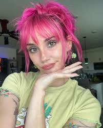 Kaitlyn Bolton's Instagram, Twitter & Facebook