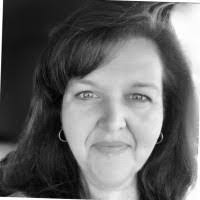 Deanna Mcfadden's Instagram, Twitter & Facebook