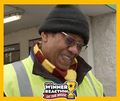 How would YOU react? 💃😁🤗 Drop us a comment and get #inittowinit today!  https://zurl.co/WNbZ3