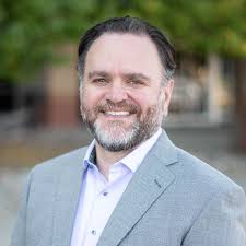 Andrew Mish's Instagram, Twitter & Facebook