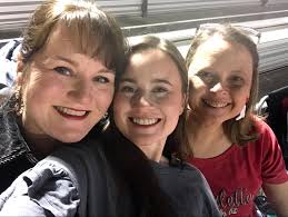 Leigh Ann Dyer (@shechosejoy1) • Instagram photos and videos