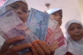 Bantuan ini hanya diberikan kepada pelajar sepenuh masa di ipta tempatan dan bukan pelajar yang melakukan twinning programme iaitu syarat permohonan bantuan zakat biasiswa ipta dalam negara sesi 2020/2021. 910 Orang Mahasiswa Nagan Raya Terima Beasiswa Rp2 2 Miliar