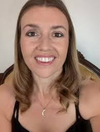 Julie Stoffer's Instagram, Twitter & Facebook