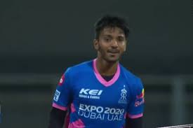 Sakariya is playing in ipl 2021 for rajasthan royals. Ipl 2021 Watch Chetan Sakariya Scalps Mayank Agarwal On Debut For Rajasthan Royals Rr