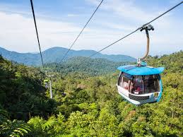 The genting skyway was the main means of transport to resorts world genting since its inception in 1997 with it enabling easy access to the resort from gohtong jaya genting skyway complex, since the original awana skyway (now defunct) wasn't that frequent and high capacity being of aerial. Genting Highlands Private Tour From Kuala Lumpur With Skyway Cable Transport Tours Activities Fun Things To Do In Kuala Lumpur Malaysia Veltra