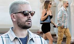 He is best known for the television show keeping up with the kardashians. Scott Disick 37 And Amelia Hamlin 19 Go Shopping At Maxfield Gallery In West Hollywood Daily Mail Online