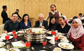 His press secretary zulkifli bujang, when contacted by bernama, confirmed the matter. Bual Bicara Bersama Datuk Seri Hamzah Zainudin