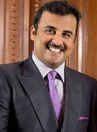 .للشيخه امنه بنت حسن بن عبدالله ال ثاني وليست من عائلة السويدي وليس هنك تفضيل عند الشيخ خليفه بين أبناءة اذ ان والده الشيخ حمد توفيت بعد والدته مباشره ولشيخ عبدالعزيز زوجتان هما للشيخه لولو بنت جاسم حمد ال ثاني والشيخه عائشه. Tamim Bin Hamad Al Thani
