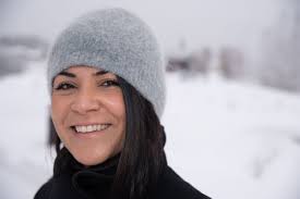 Programleder rima iraki i nrk dagsrevyen. Drommer Om Gagate Med Hyggelige Kafeer