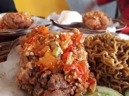 Hingga kemarin, tagar geprek bensu pun sempat menjadi trending twitter indonesia. 7 Santapan Serba Ayam Goreng Yang Wajib Kamu Coba Mana Favoritmu