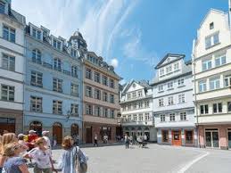 Stockfotos und bilder bei imago images lizenzieren, sofort downloaden und nutzen Die Neue Altstadt Rotes Haus Goldene Waage Und Der Huhnermarkt Tourismus Congress Gmbh Frankfurt Am Main Fuhrungen