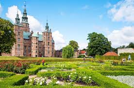 Many of the finest denmark castles are spread throughout the countryside, but this one is perfectly located right in the middle of copenhagen. 7 Best Things To Do In Copenhagen Denmark Road Affair
