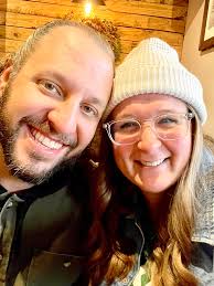 Couple offering handyman services in Franklin