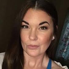 Felicia Akers's Instagram, Twitter & Facebook