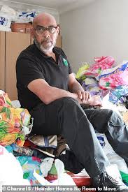 Hoarder Home, No Room to Move: Family of a nurse who died alone say they  had no idea how she lived