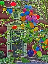 Have you thought about the easter decorations you'll try in your house this year? Easter Egg Tree And Outdoor Easter Decorating Ideas Hgtv