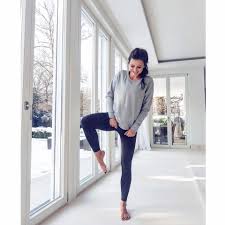 Anna lewandowska urodziła się 1988 w pruszkowie. Anna Lewandowska Fashion Style French Chic