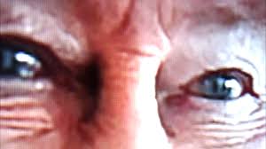Резултат слика за reptilian eyes of queen Elizabeth
