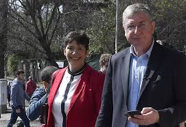 Aus wikipedia, der freien enzyklopädie. Gyurcsany Felesege Dobrev Klara Vezeti A Demokratikus Koalicio Ep Listajat Figyelo